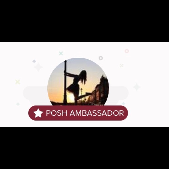 ♥️ Like❤️this listing to bookmark my closet!! 😘 - Picture 1 of 9